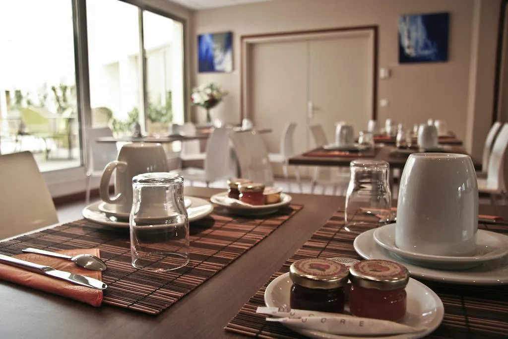 Orion Haussman Aparthotel